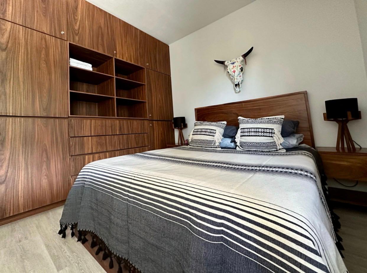 Guest bedroom